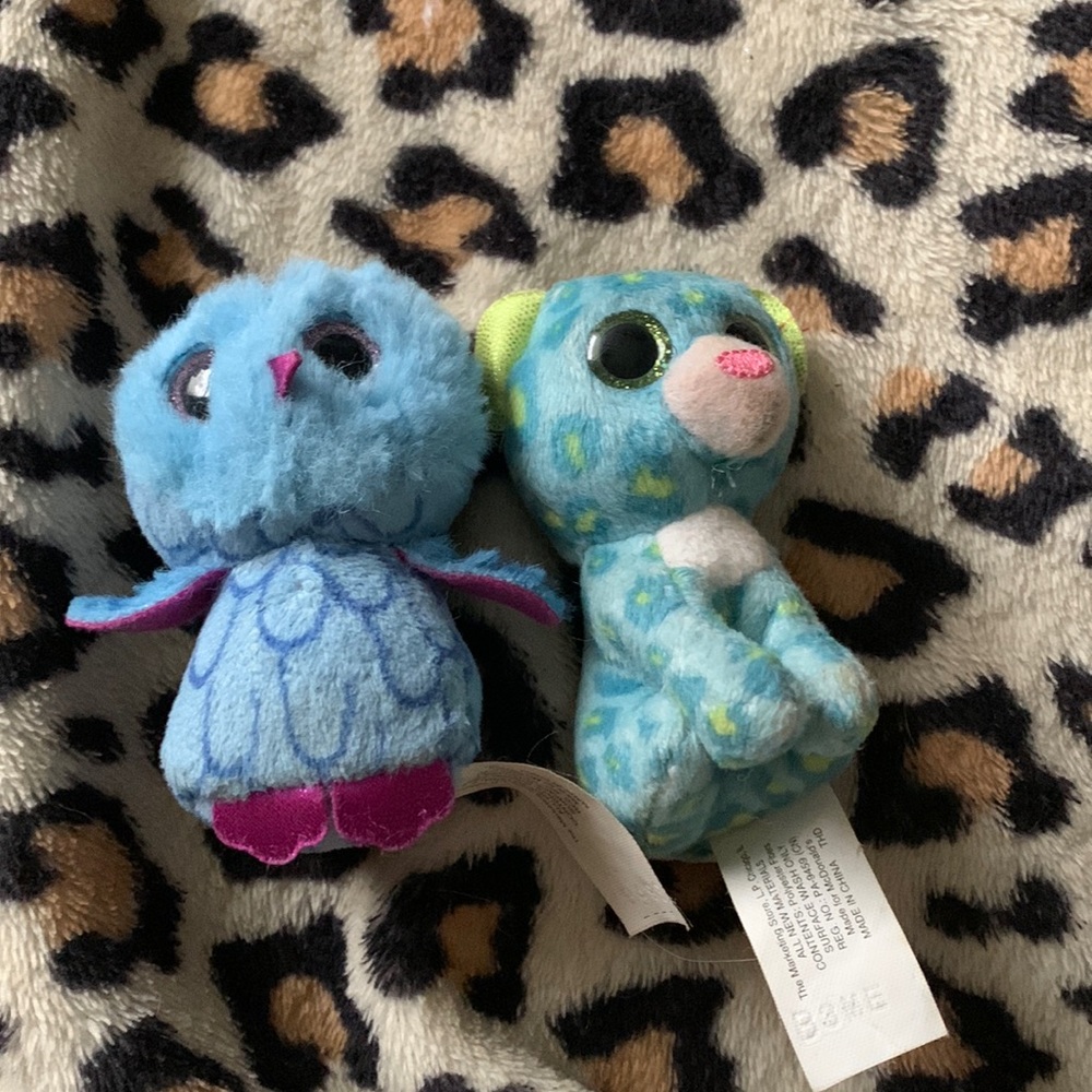2 Ty Small (2-3 inches)  Stuffed animals